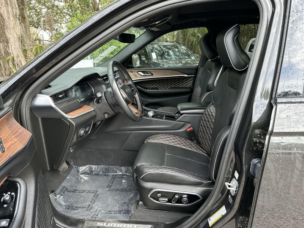 used 2023 Jeep Grand Cherokee car, priced at $36,600