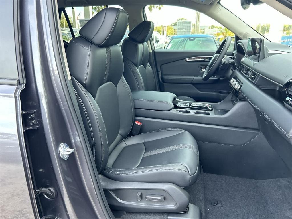 new 2026 Honda Pilot car, priced at $43,544