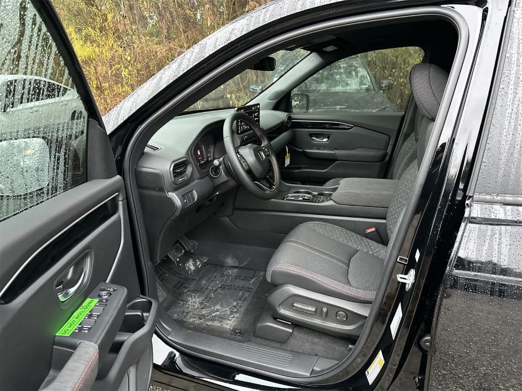 new 2026 Honda Pilot car, priced at $42,008