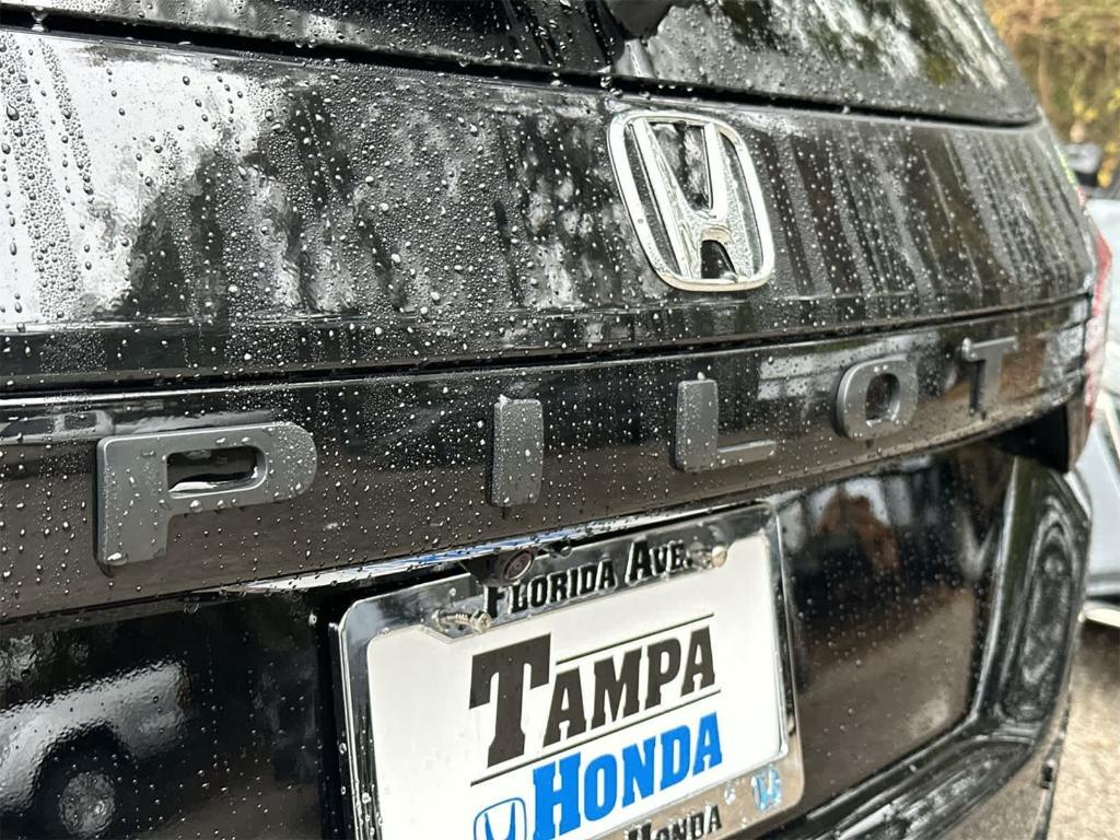 new 2026 Honda Pilot car, priced at $42,008