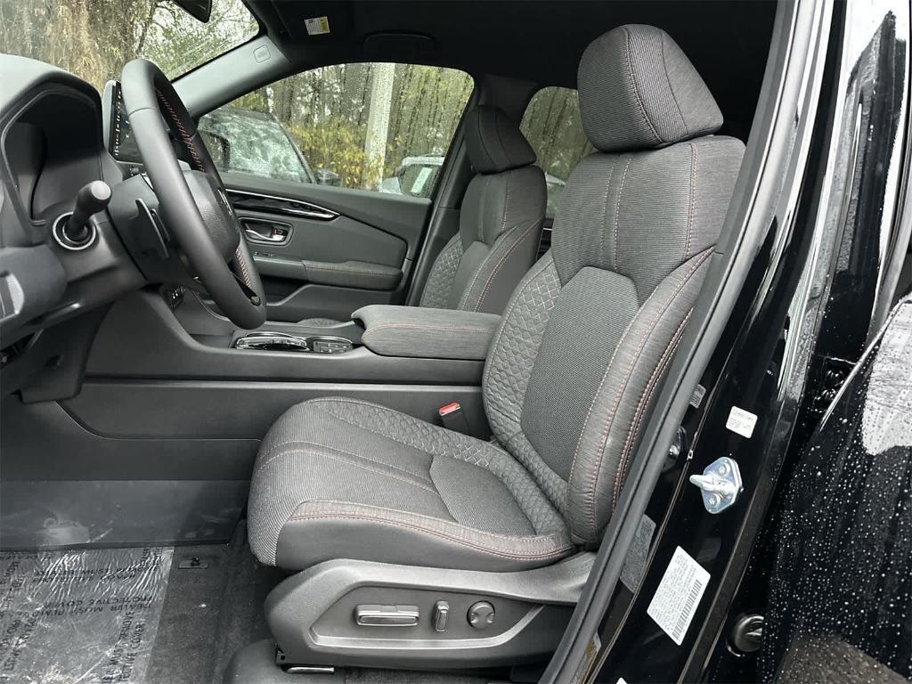 new 2026 Honda Pilot car, priced at $42,008