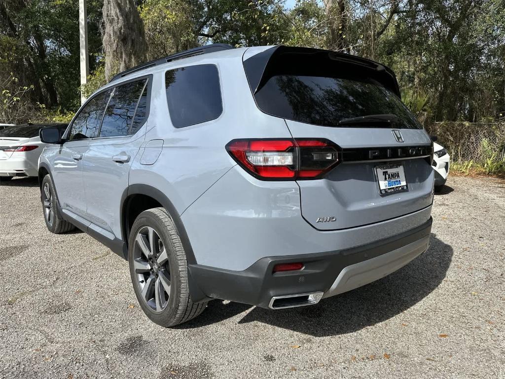 used 2024 Honda Pilot car, priced at $36,877