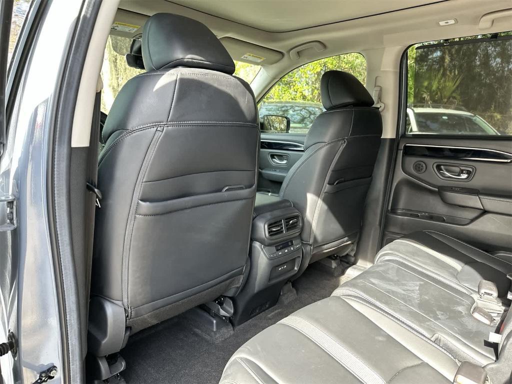 used 2024 Honda Pilot car, priced at $36,877