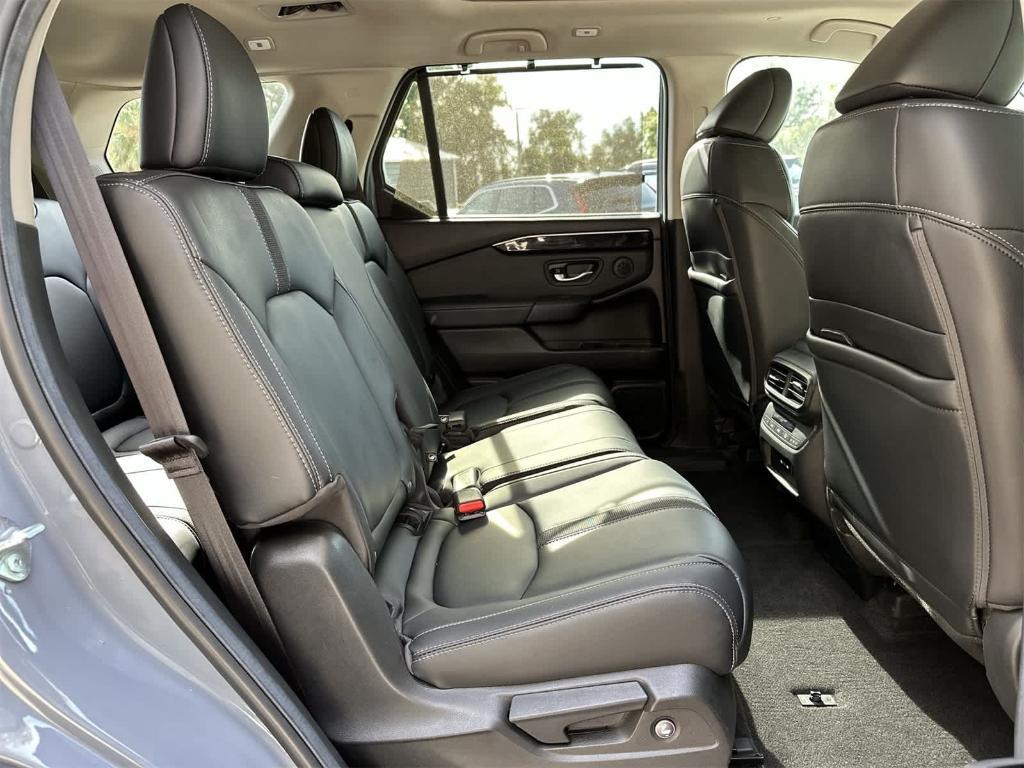 used 2024 Honda Pilot car, priced at $36,877