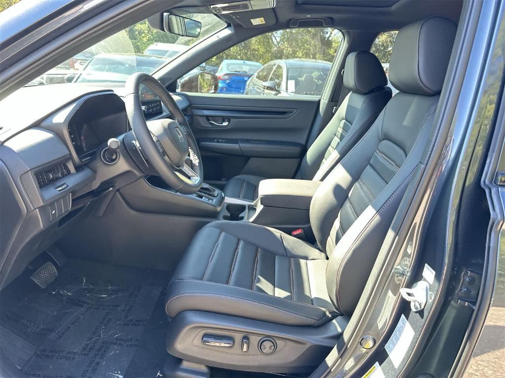 new 2026 Honda CR-V Hybrid car, priced at $39,869