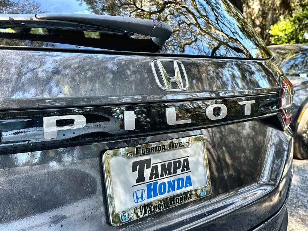new 2026 Honda Pilot car, priced at $45,529