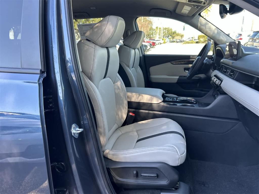 new 2026 Honda Pilot car, priced at $43,544