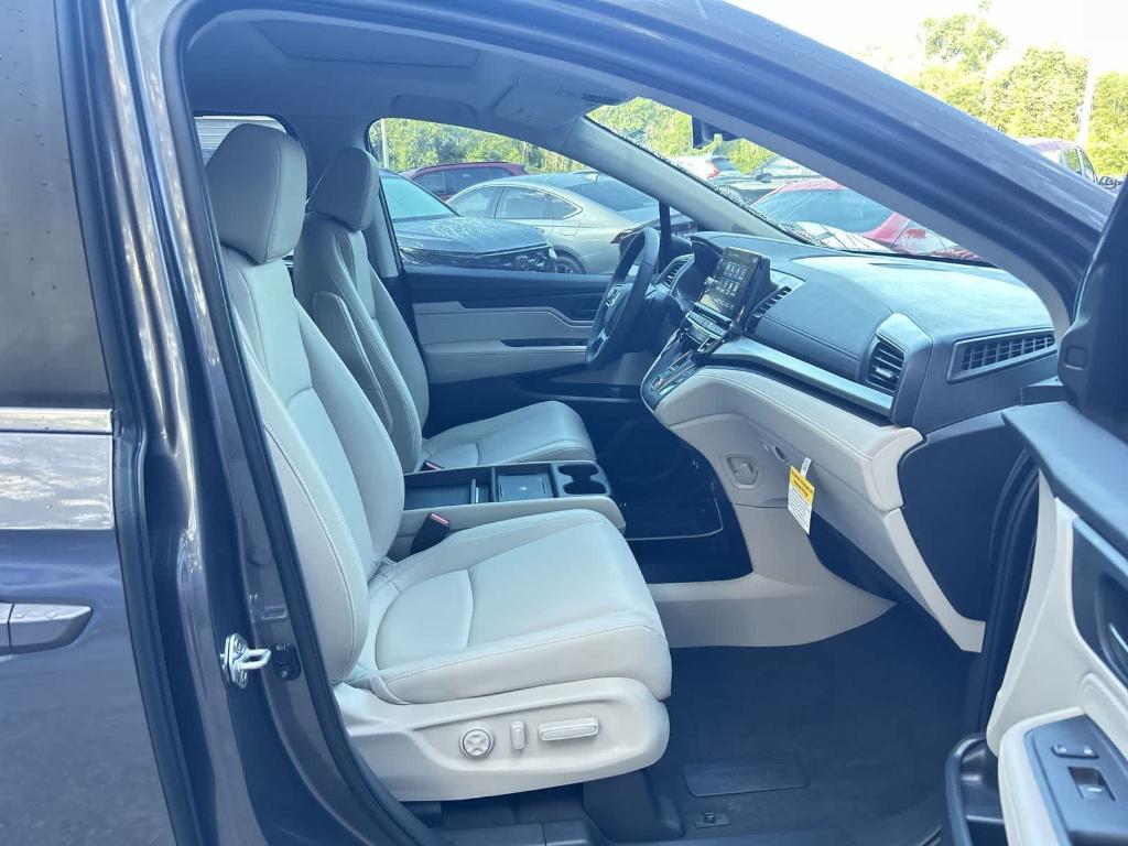 new 2026 Honda Odyssey car, priced at $41,939