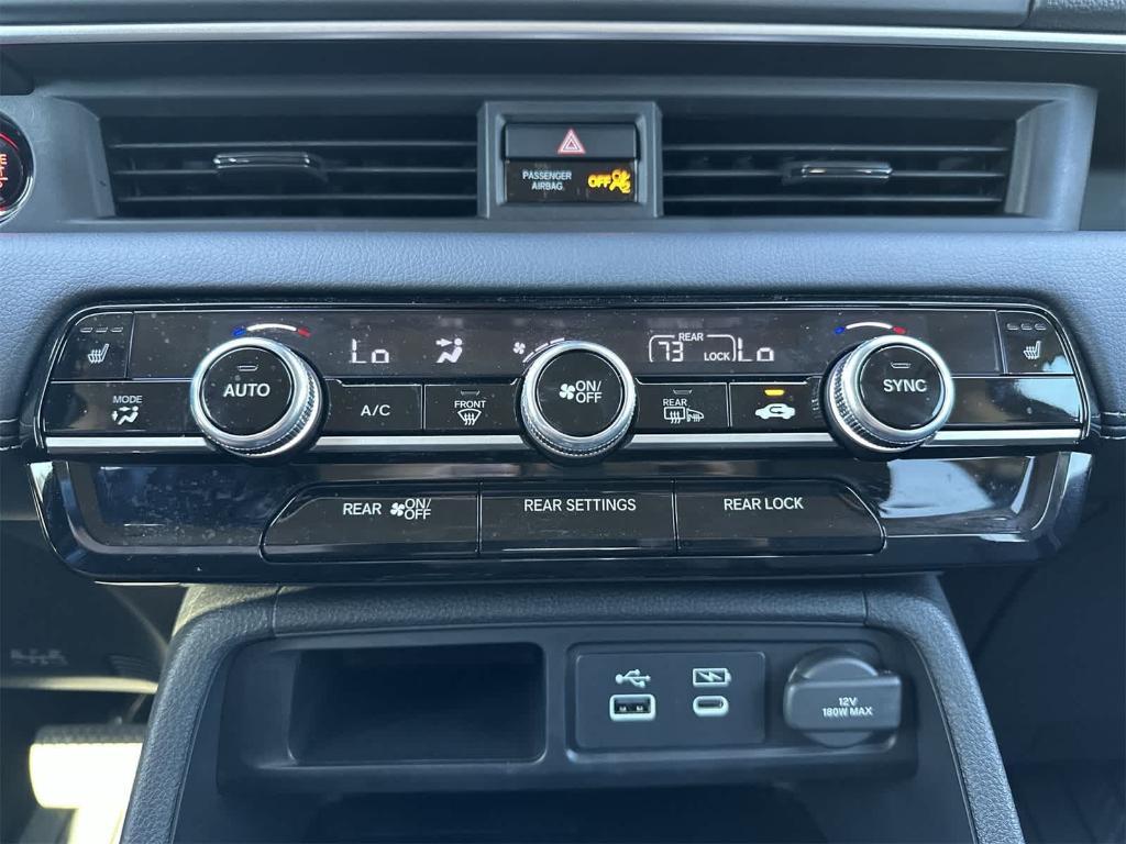 new 2025 Honda Pilot car, priced at $41,702