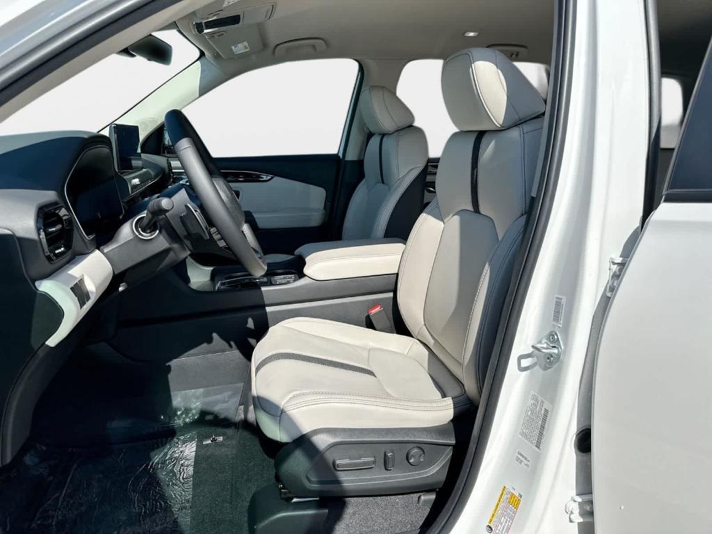 new 2026 Honda Pilot car, priced at $46,223