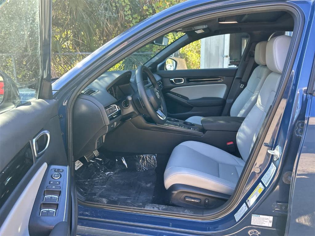 new 2025 Honda Civic Hybrid car, priced at $31,678