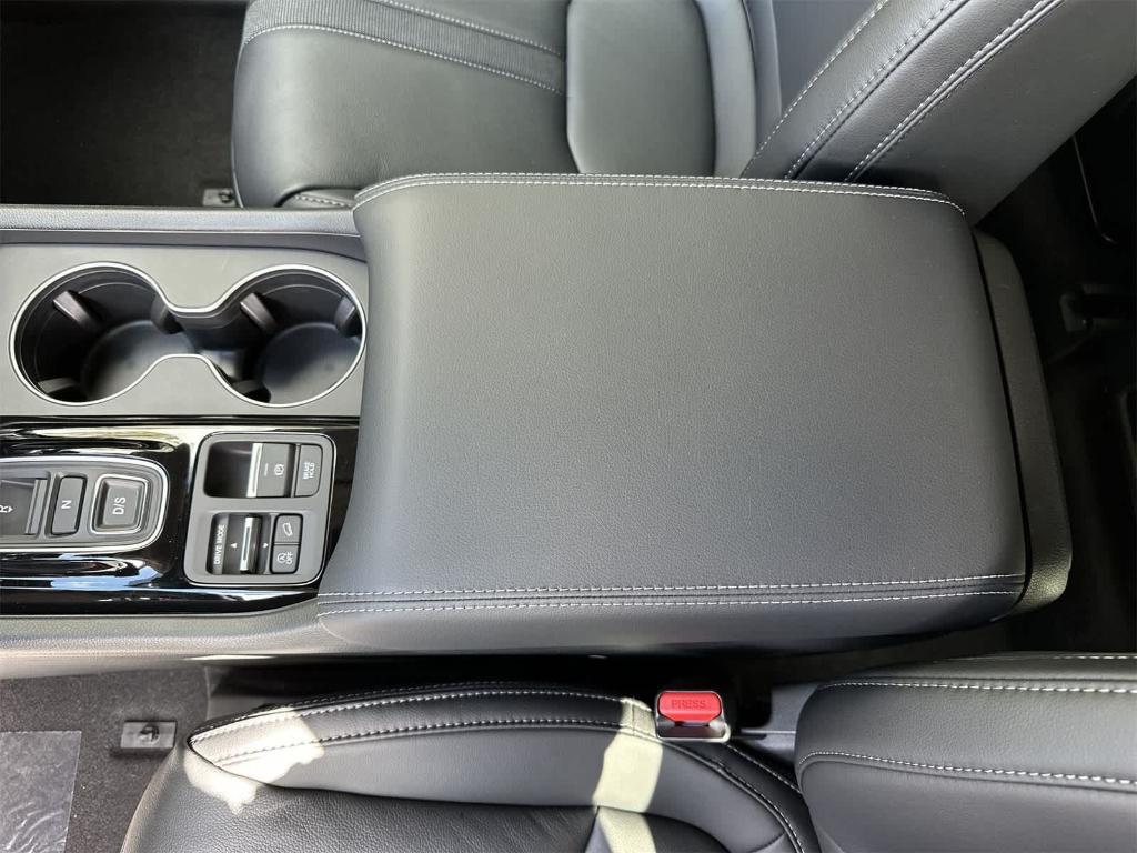 new 2026 Honda Pilot car, priced at $43,971