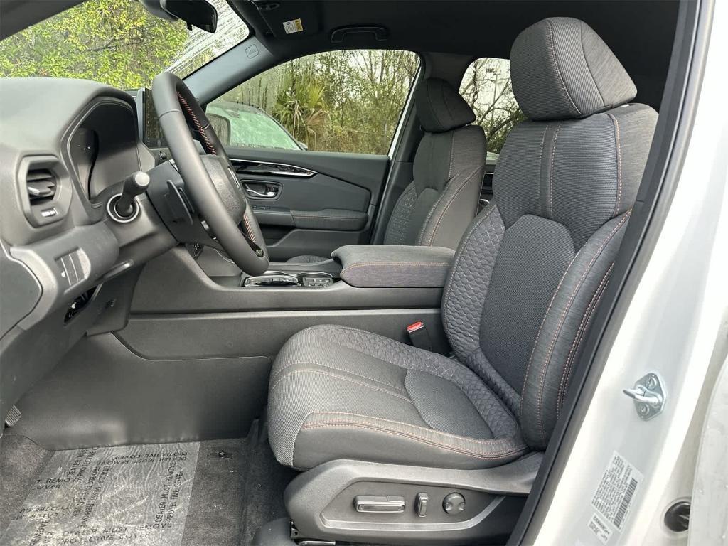 new 2026 Honda Pilot car, priced at $42,998