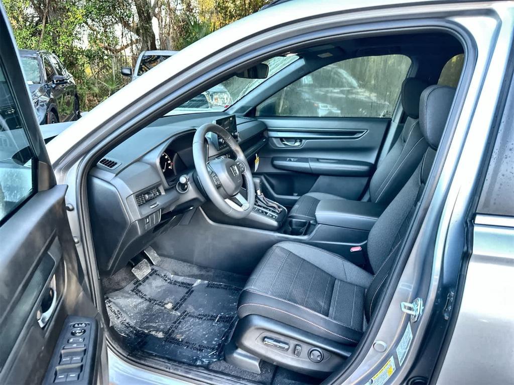 new 2025 Honda CR-V Hybrid car, priced at $34,217