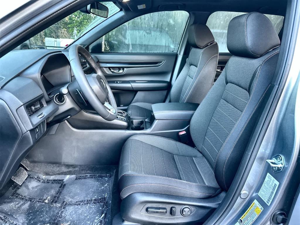 new 2025 Honda CR-V Hybrid car, priced at $34,217
