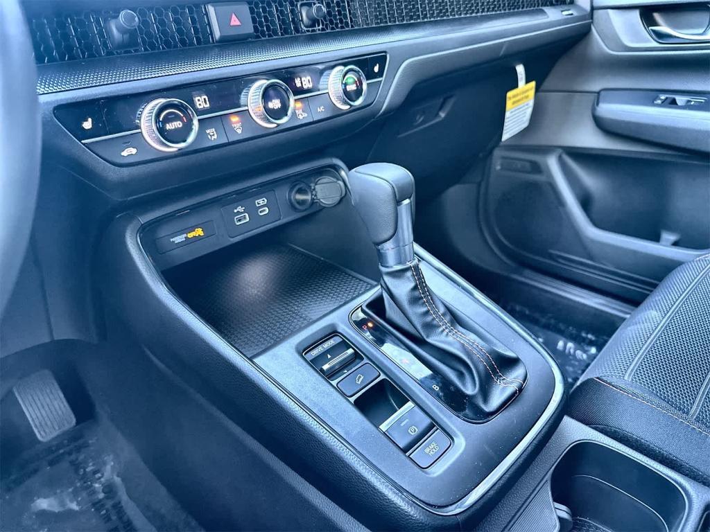 new 2025 Honda CR-V Hybrid car, priced at $34,217