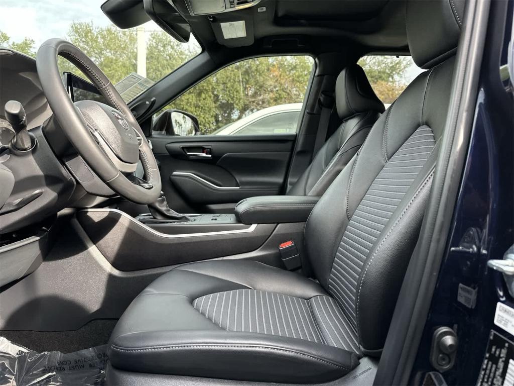 used 2024 Toyota Highlander car, priced at $44,765