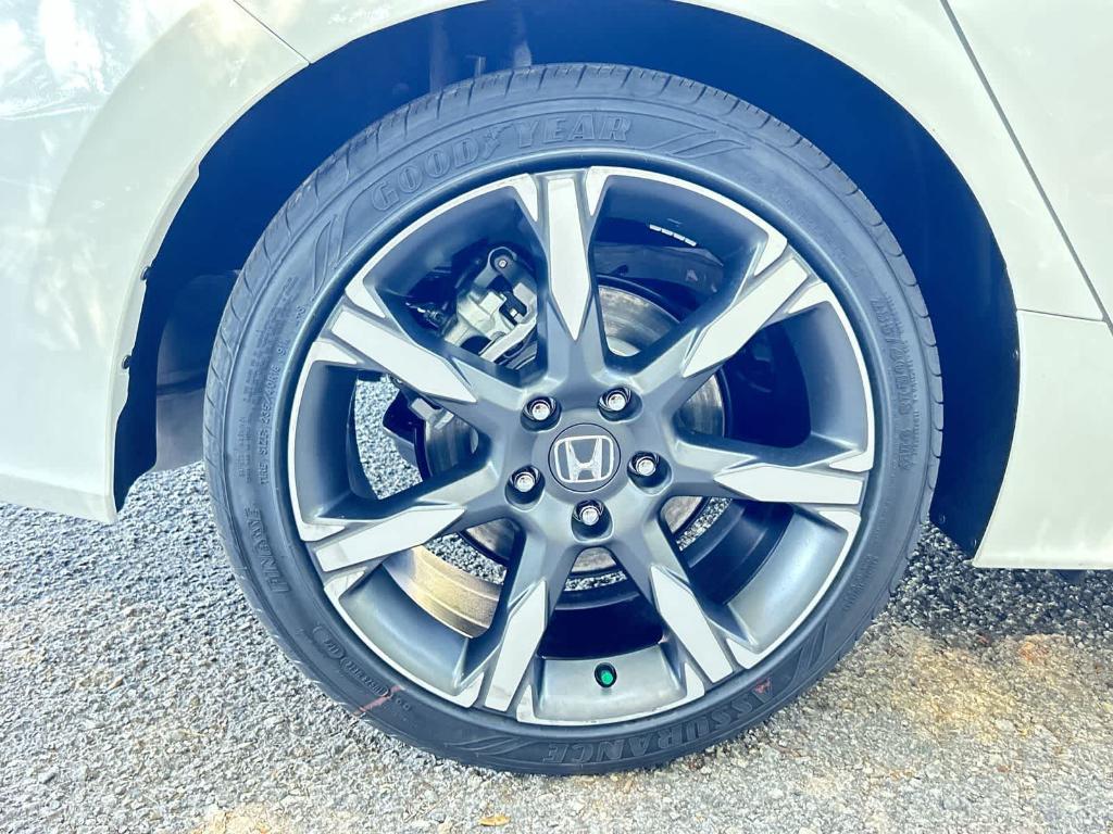 new 2026 Honda Civic Hybrid car, priced at $33,378