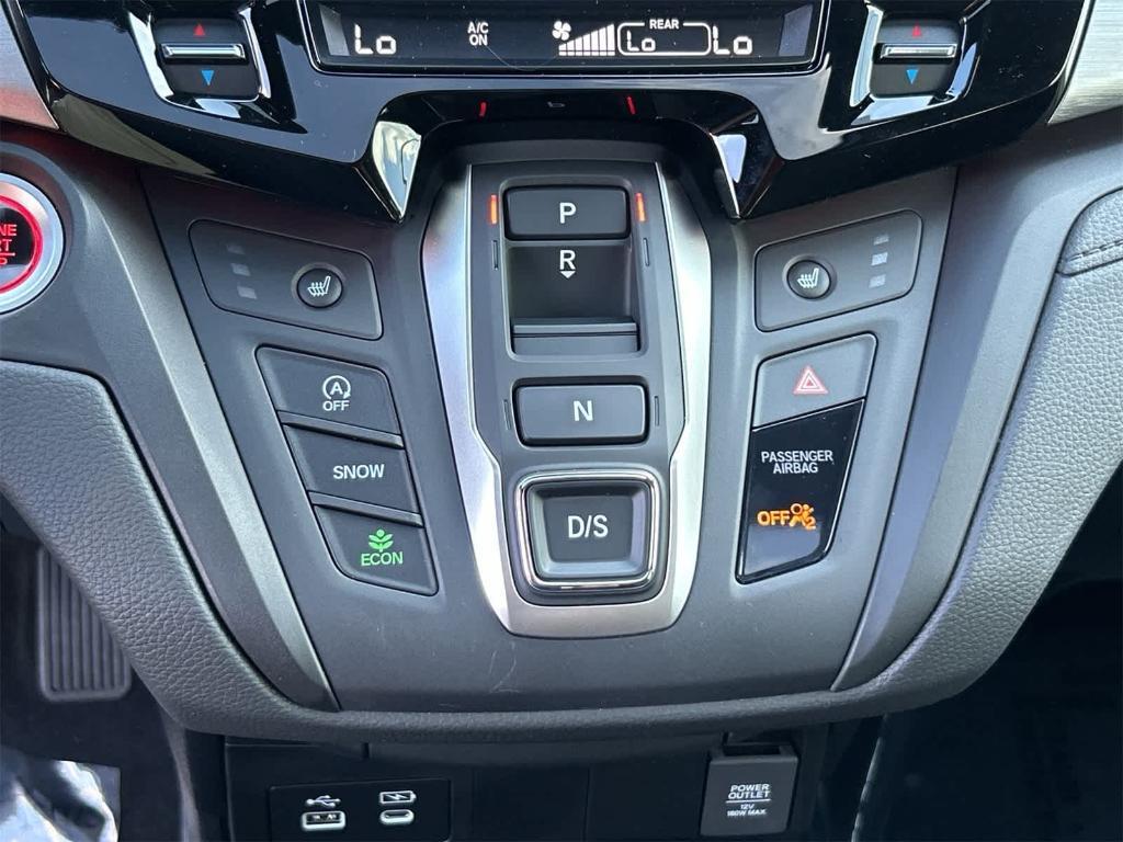 new 2026 Honda Odyssey car, priced at $42,977