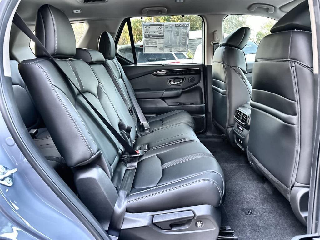 new 2026 Honda Pilot car, priced at $43,971