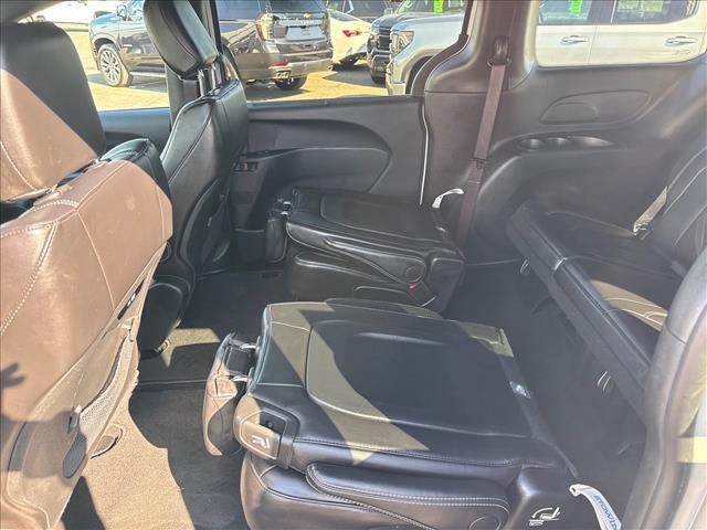 used 2025 Chrysler Pacifica car, priced at $33,995