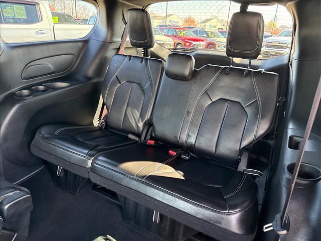 used 2025 Chrysler Pacifica car, priced at $33,995