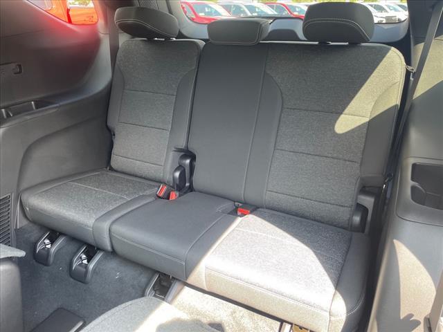 new 2026 Chevrolet Traverse car, priced at $41,230