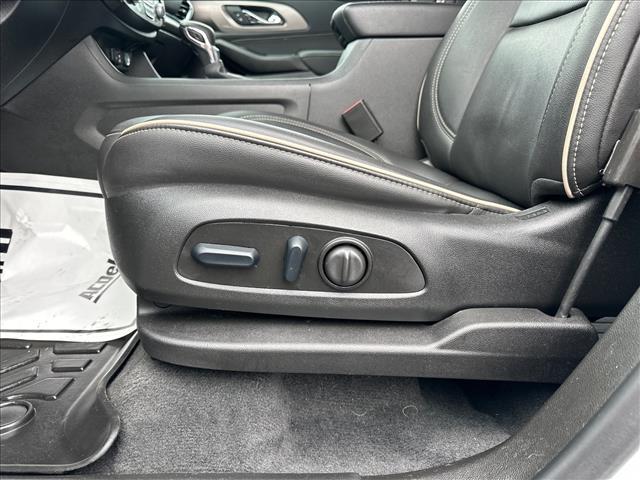 used 2023 Chevrolet Traverse car, priced at $43,495