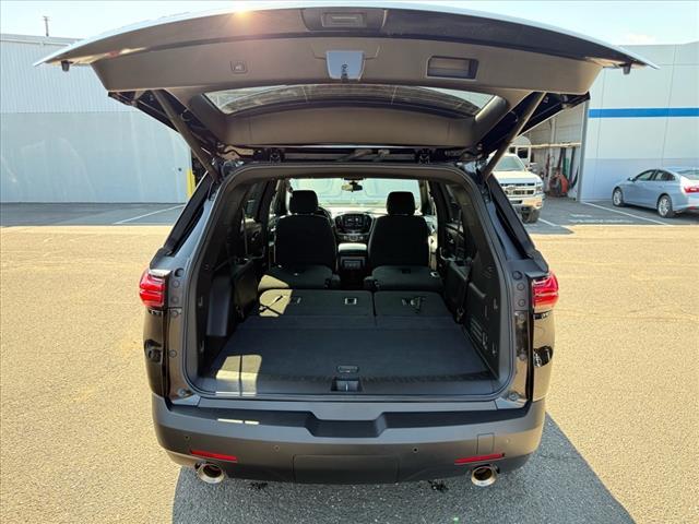 used 2023 Chevrolet Traverse car, priced at $30,995