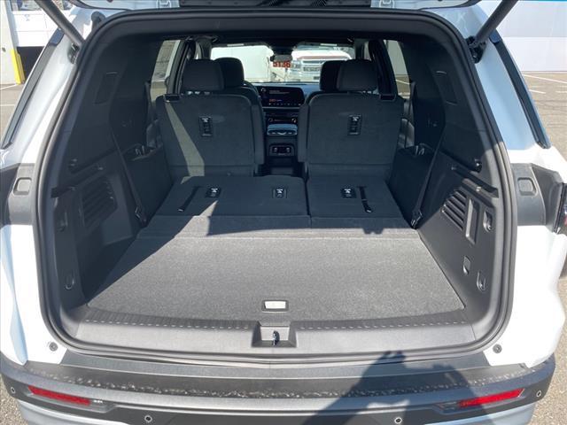 new 2025 Chevrolet Traverse car, priced at $37,060