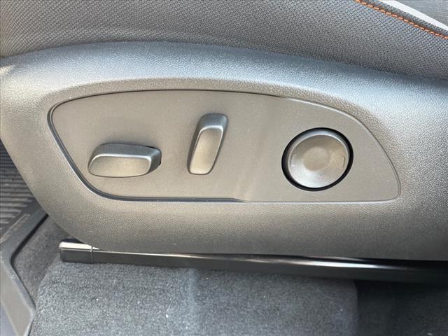 new 2025 Chevrolet Traverse car, priced at $37,060