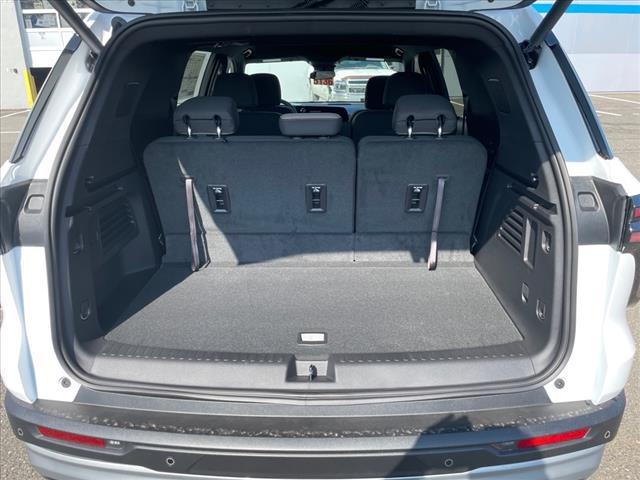 new 2025 Chevrolet Traverse car, priced at $37,060