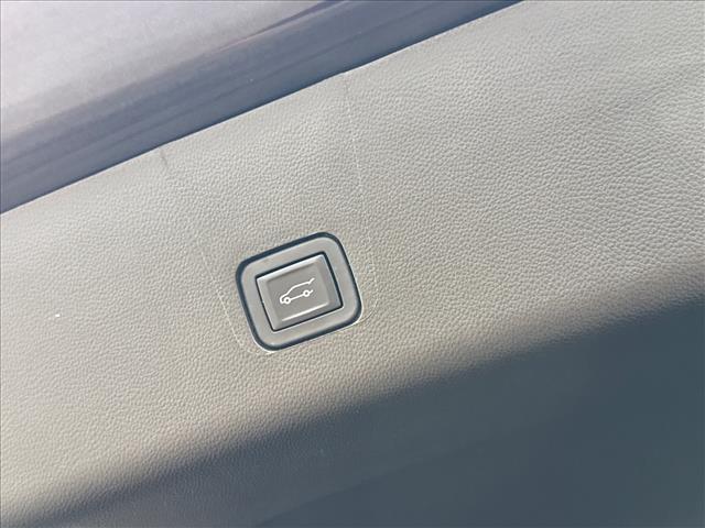used 2023 Chevrolet Traverse car, priced at $36,690