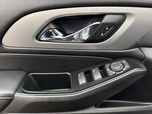 used 2023 Chevrolet Traverse car, priced at $35,995