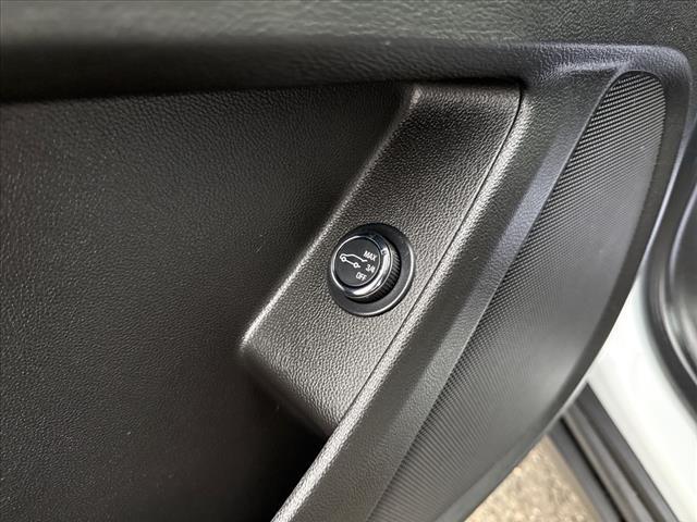 used 2023 Chevrolet Traverse car, priced at $35,995