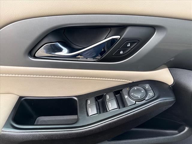 used 2023 Chevrolet Traverse car, priced at $30,995