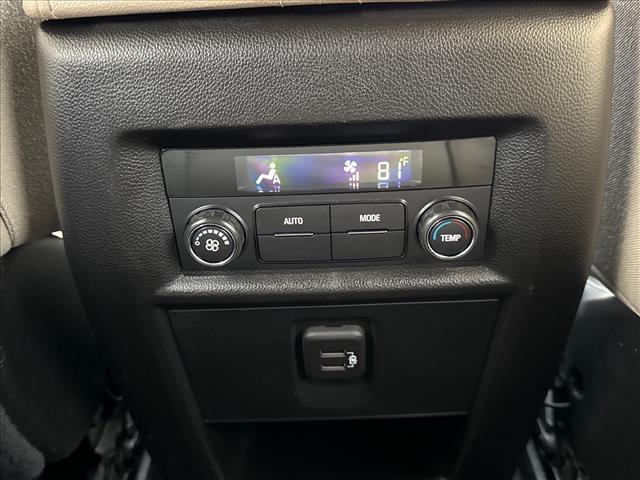 used 2023 Chevrolet Traverse car, priced at $30,995