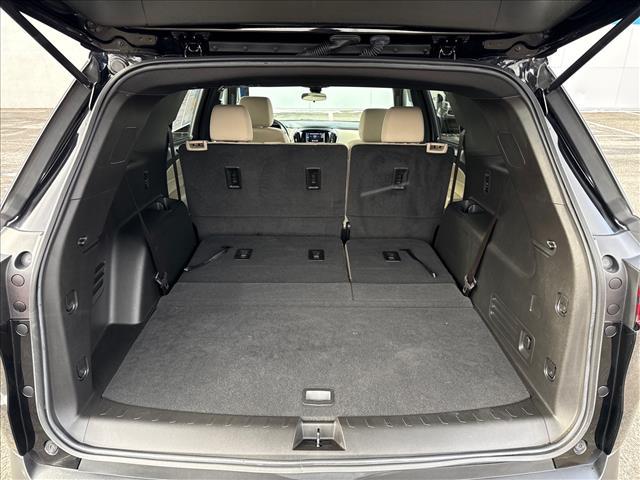 used 2023 Chevrolet Traverse car, priced at $30,995