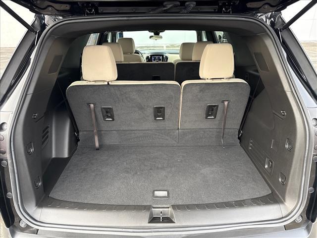 used 2023 Chevrolet Traverse car, priced at $30,995