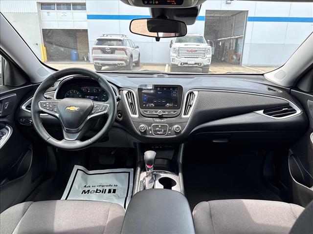 used 2025 Chevrolet Malibu car