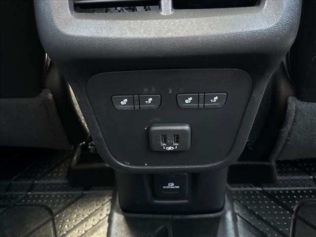 used 2023 Chevrolet Equinox car, priced at $25,995