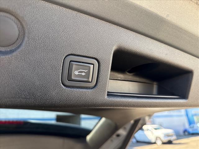 used 2023 Chevrolet Equinox car, priced at $25,995