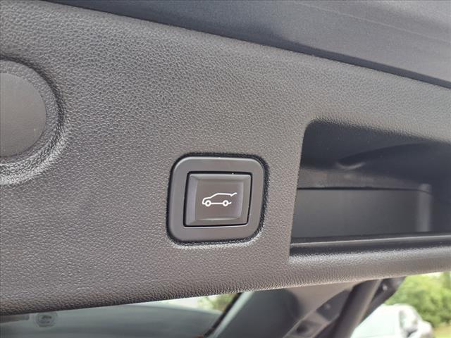 used 2022 Chevrolet Equinox car, priced at $22,995