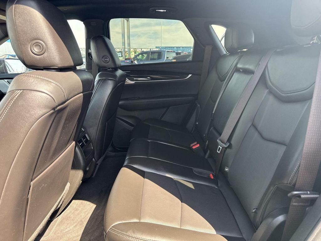 used 2021 Cadillac XT5 car, priced at $25,690