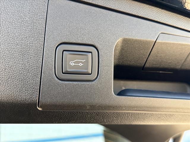 used 2024 Cadillac XT4 car, priced at $40,690