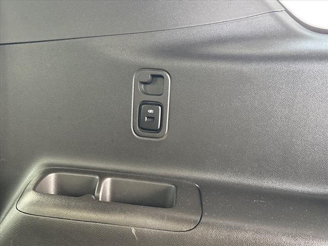 used 2023 Chevrolet Traverse car, priced at $29,995