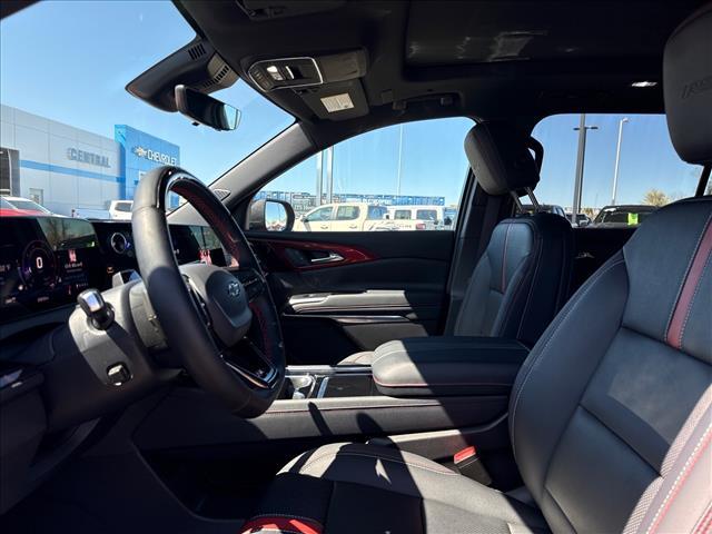 used 2025 Chevrolet Traverse car, priced at $51,690