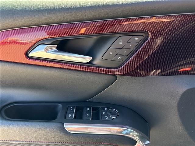 used 2025 Chevrolet Traverse car, priced at $51,690
