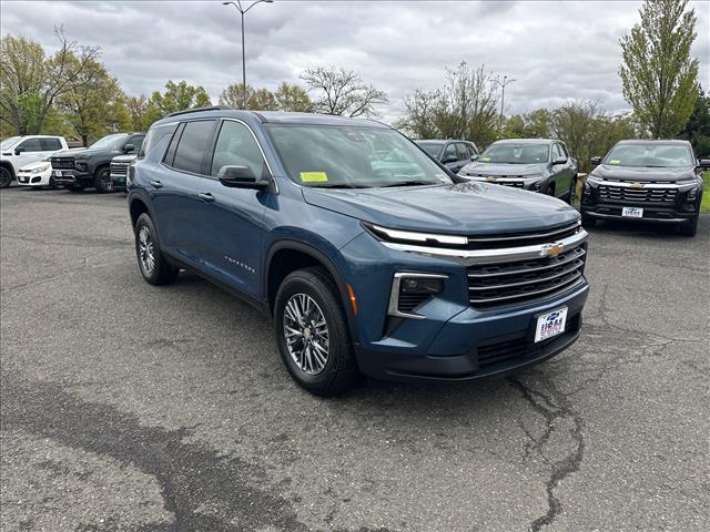 new 2026 Chevrolet Traverse car, priced at $43,990