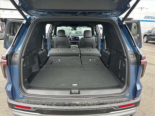 new 2026 Chevrolet Traverse car, priced at $43,990